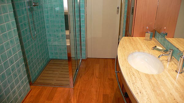 Archiplate piatto doccia in acciaio inox su misura... Box doccia in legno