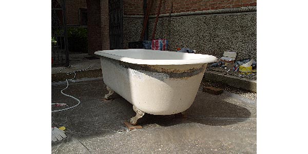Forum arredamento.it •cerco vecchia vasca con i piedini. Vecchia vasca da bagno